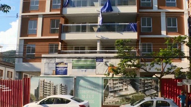 Apartamento em construção na Taquara Foto: Reprodução/Globonews