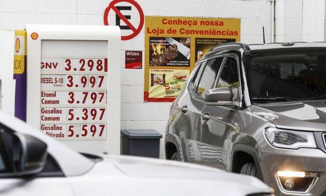 Preços de combustível em posto da Zona Sul do Rio em 07/11/2018 Foto: Marcos Ramos / Agência O Globo