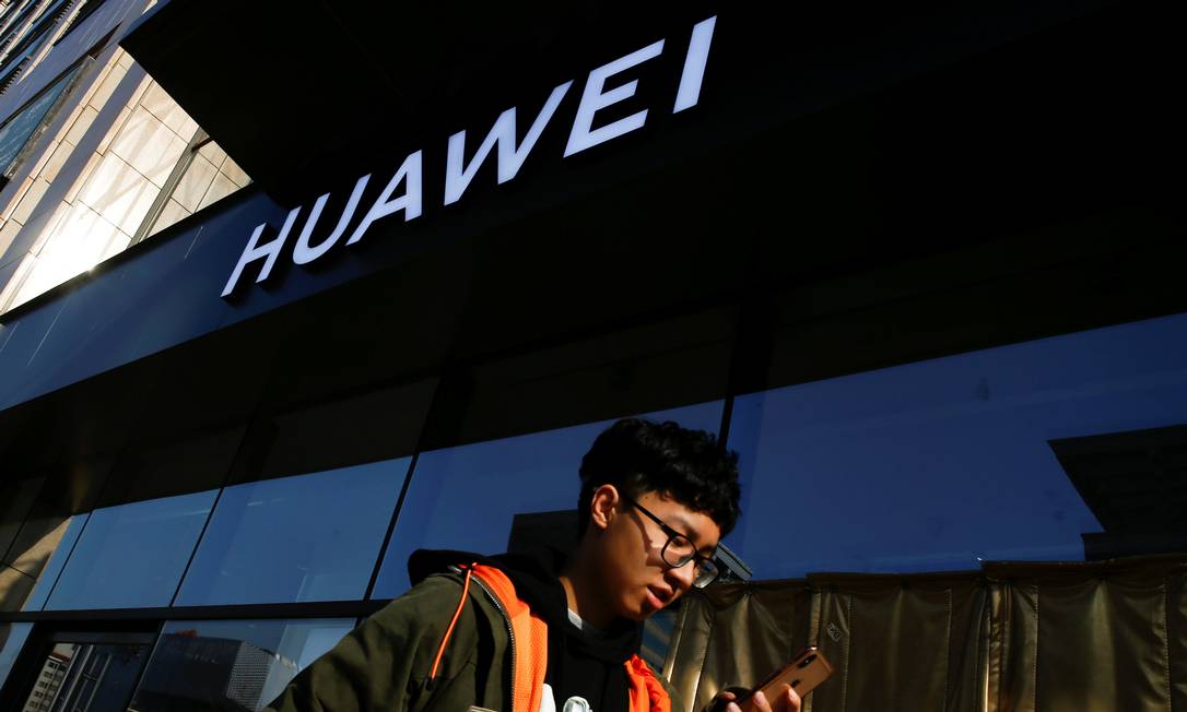 
China não confirma se detenção de mais um canadense tem ligações com o caso da diretora-financeira da Huawei, presa no Canadá a pedido dos Estados Unidos
Foto:
THOMAS PETER
/
REUTERS
