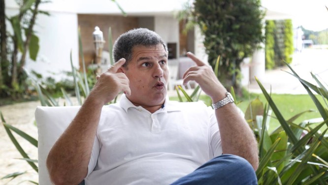 
Futuro ministro da Secretaria-Geral da Presidência, Gustavo Bebianno, diz que ao se falar de aumentos de servidores deve-se levar em consideração o equilíbrio das contas públicas
Foto: Marcos Ramos/08-10-2018