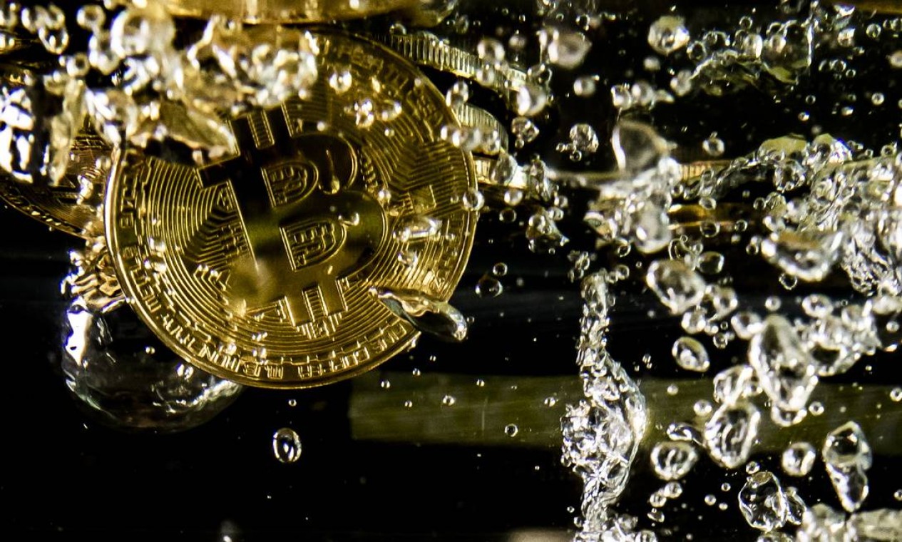 Por que as moedas digitais se derretem - Época