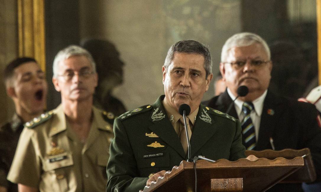 General Braga Netto na cerimônia de encerramento da Intervenção Federal na Segurança do Rio Foto: Brenno Carvalho / Agência O Globo