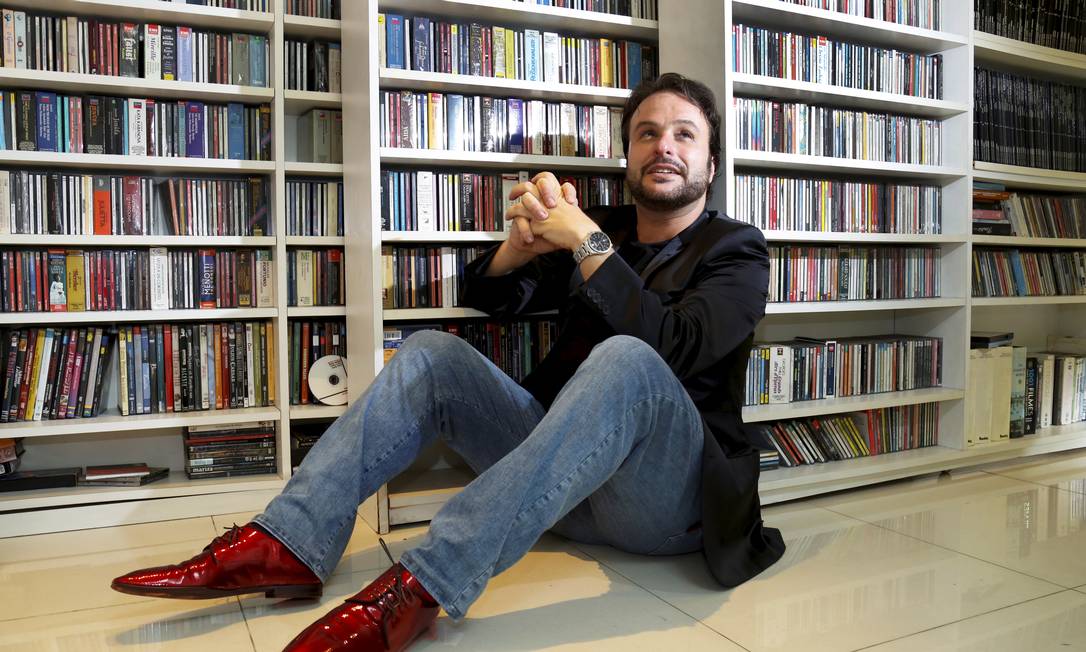 O diretor de óperas André Heller-Lopes Foto: Marcos Ramos / Agência O Globo