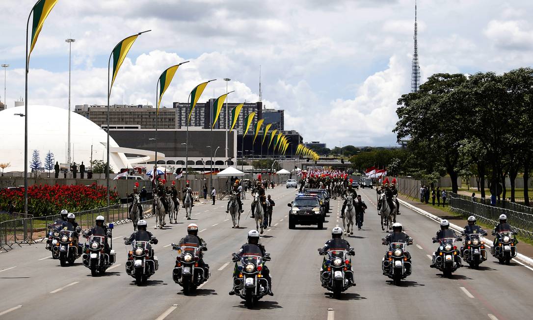Batedores fazem ensaio para a posse de Bolsonaro dia 1º Foto: Jorge William / Agência O Globo
