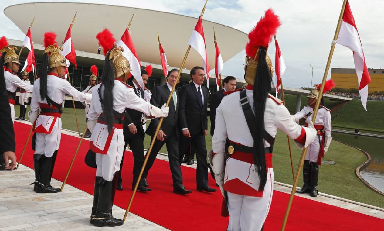 O presidente Jair Bolsonaro deixa o Congresso Nacional após sessão solene da posse Foto: PILAR OLIVARES / REUTERS