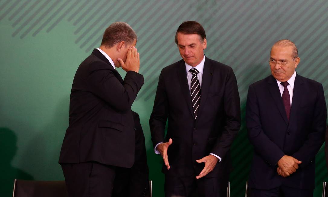Um dia após a posse, o presidente Jair Bolsonaro participou de cerimônia no Palácio do Planalto Foto: Pablo Jacob / Agência O Globo