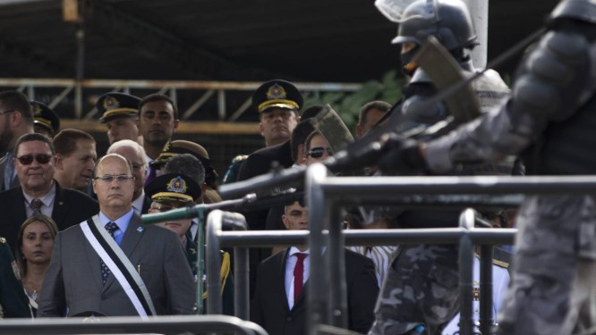 Witzel na posse do coronel RogÃ©rio Figueredo no comando da Secretaria da PolÃ­cia Militar Foto: MÃ¡rcia Foletto / AgÃªncia O Globo