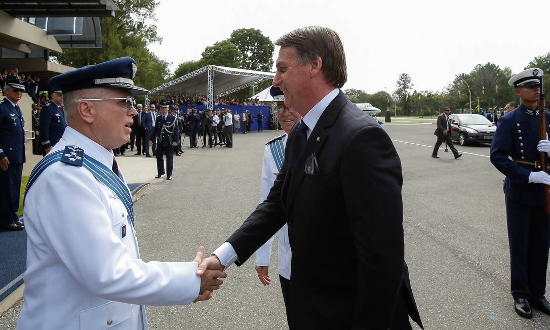 O presidente da República, Jair Bolsonaro, durante solenidade no Comando da Aeronáutica Foto: Agência O Globo