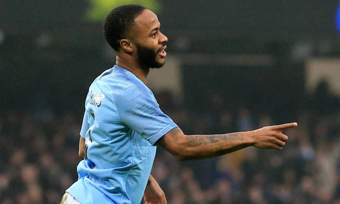 Sterling escreve carta em apoio a torcedor do Manchester 