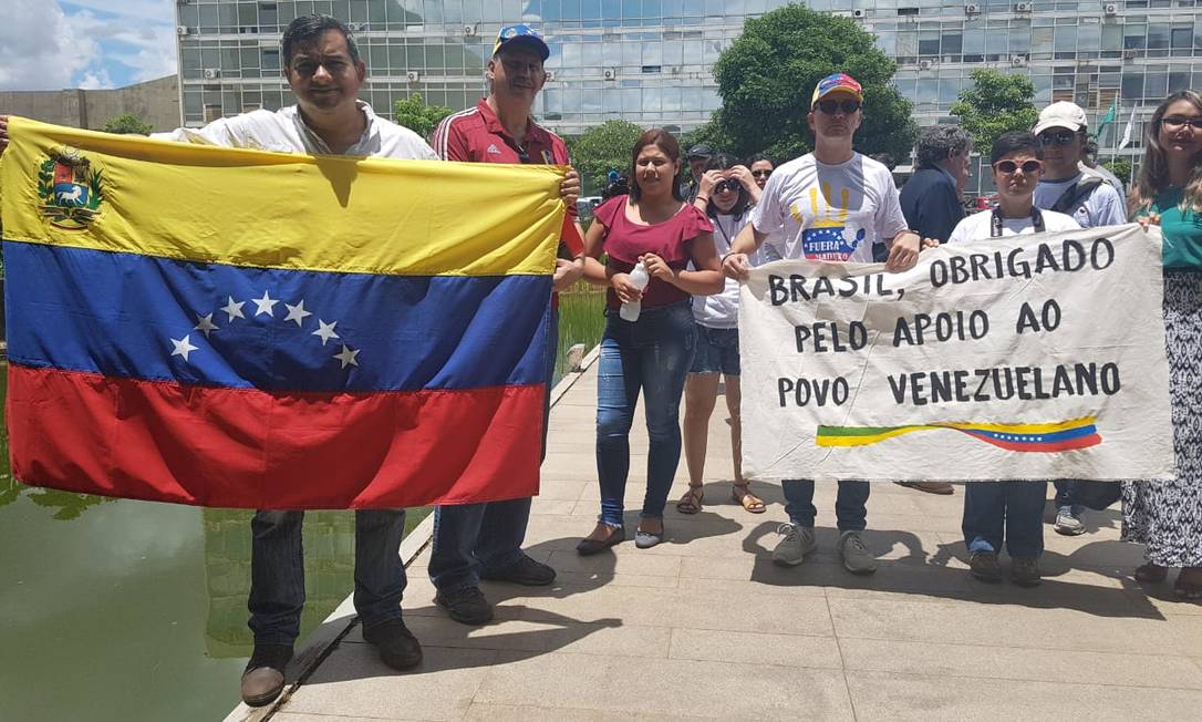 Venezuelanos agradecem a posição adotada pelo governo brasileiro Foto: Eliane Oliveira 