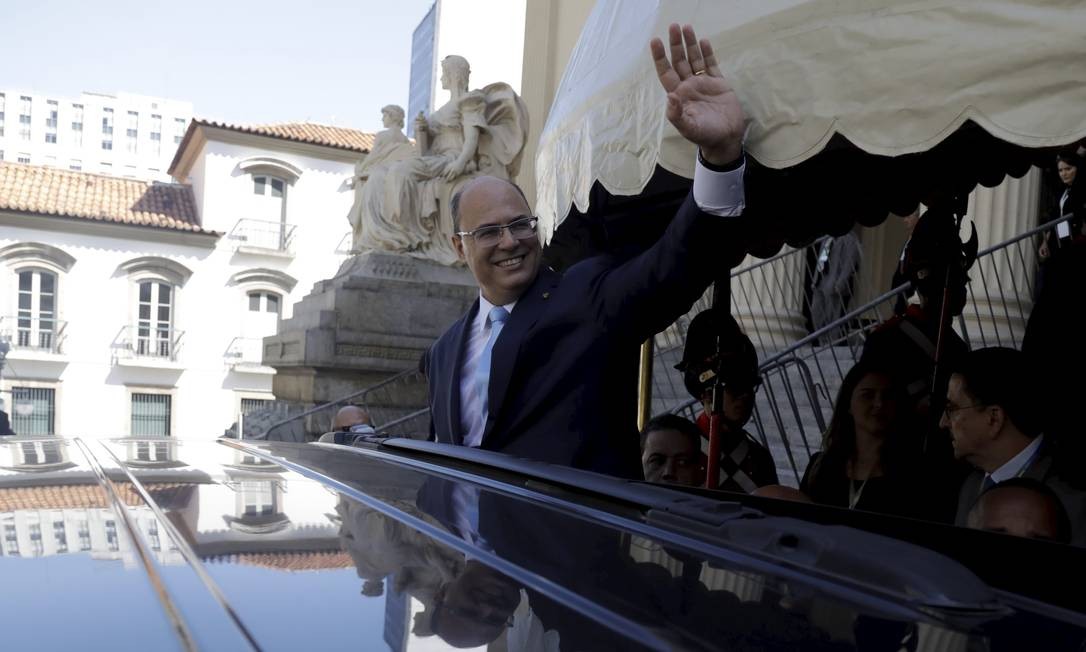 A cerimônia de posse foi dividida em dois dias, para que Witzel pudesse acompanhar a posse presidencial de Bolsonaro em Brasília Foto: Custódio Coimbra / Agência O Globo