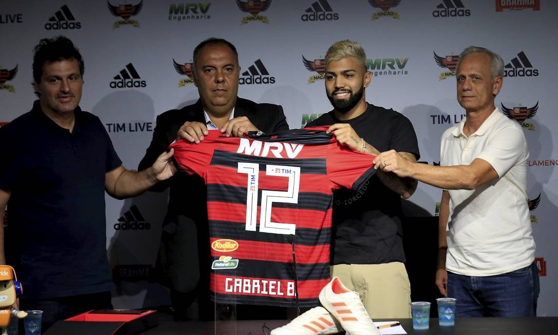 Resultado de imagem para apresentação Gabigol Flamengo 2019