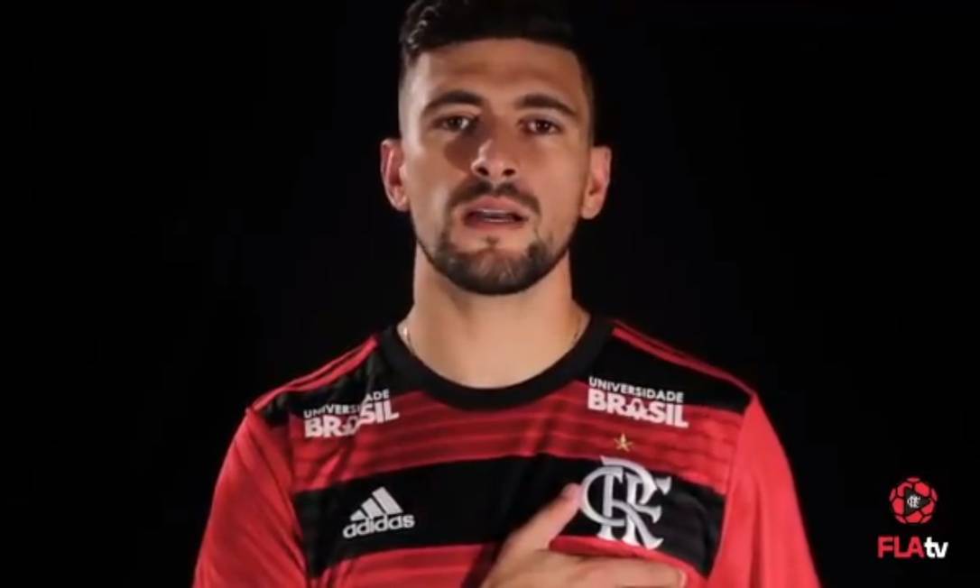 Arrascaeta aparece com camisa do Flamengo em vídeo divulgado pelo clube Foto: Reprodução