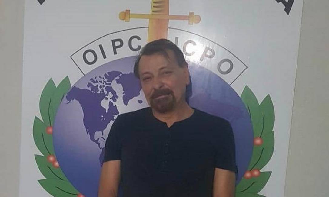 O italiano Cesare Battisti preso na Bolívia na noite deste sábado Foto: Twitter: @poliziadistato
