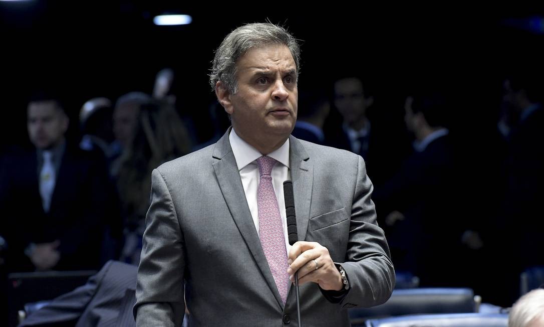 O senador AÃ©cio Neves (PSDB-MG), durante sessÃ£o no plenÃ¡rio do Senado Foto: Waldemir Barreto/AgÃªncia Senado