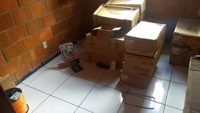 Caixas contendo explosivos sÃ£o encontradas pela PolÃ­cia Civil em apartamento de Fortaleza, no CearÃ¡ Foto: DivulgaÃ§Ã£o