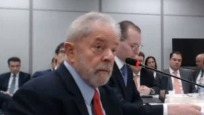 Na foto, o ex-presidente Lula durante depoimento à Justiça Federal 14/11/2018 Foto: Reprodução