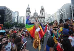 Riotur divulga lista dos blocos de rua do Carnaval 2018 - Notícias - R7 Rio  de Janeiro