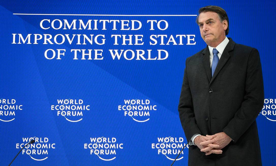 
Bolsonaro aguarda ser chamado para proferir seu discurso na abertura do Fórum Econômico Mundial
Foto:
FABRICE COFFRINI
/
AFP

