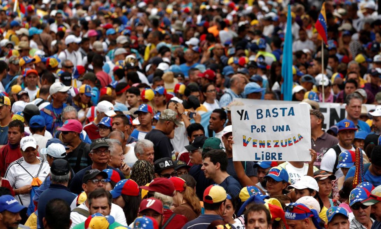Em protesto de Caracas, manifestante pede "Venezuela livre" Foto: CARLOS GARCIA RAWLINS / REUTERS