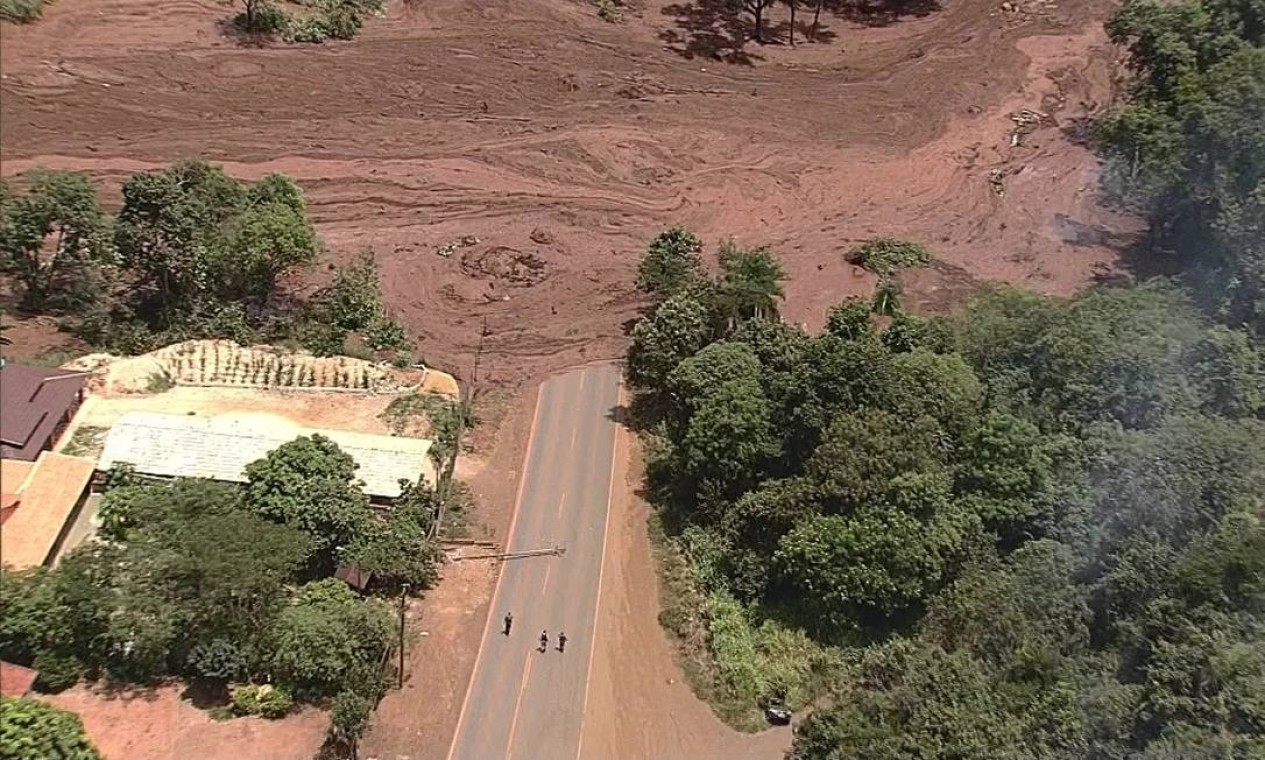 Rompimento de barragem deixou mar de lama em Brumadinho (MG), Região Metropolitana de Belo Horizonte Foto: Reprodução / TV Globo