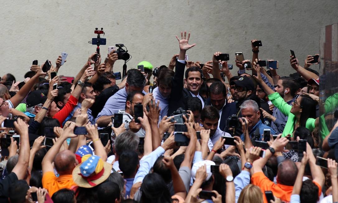 Entre os países que reconheceram a legitimidade de Guaidó estão Brasil, Argentina, Chile, Canadá, Estados Unidos e Colômbia. Na foto, Guaidó discursa em 25 de janeiro Lokman Ilhan / Anadolu Agency / Getty Images