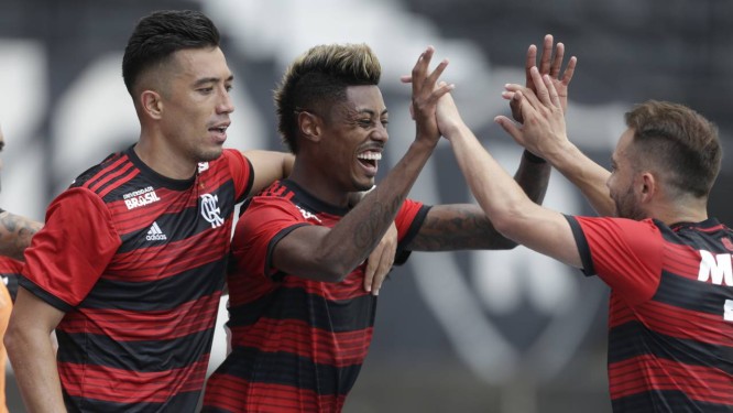 Bruno Henrique estreou marcando os dois gol na vitÃ³ria do Flamengo sobre o Botafogo Foto: Antonio Scorza / AgÃªncia O Globo