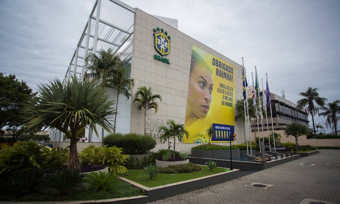 CBF recebe US 25 milhões da Fifa para reiniciar projetos do legado da Copa Jornal O Globo CBF recebe US 25 milhões da Fifa para reiniciar projetos do legado da Copa Jornal O Globo