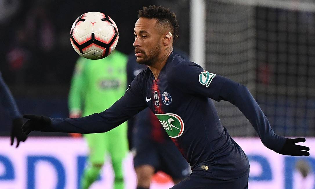 Neymar tem fratura no mesmo pé que operou em 2018 Foto: FRANCK FIFE / AFP