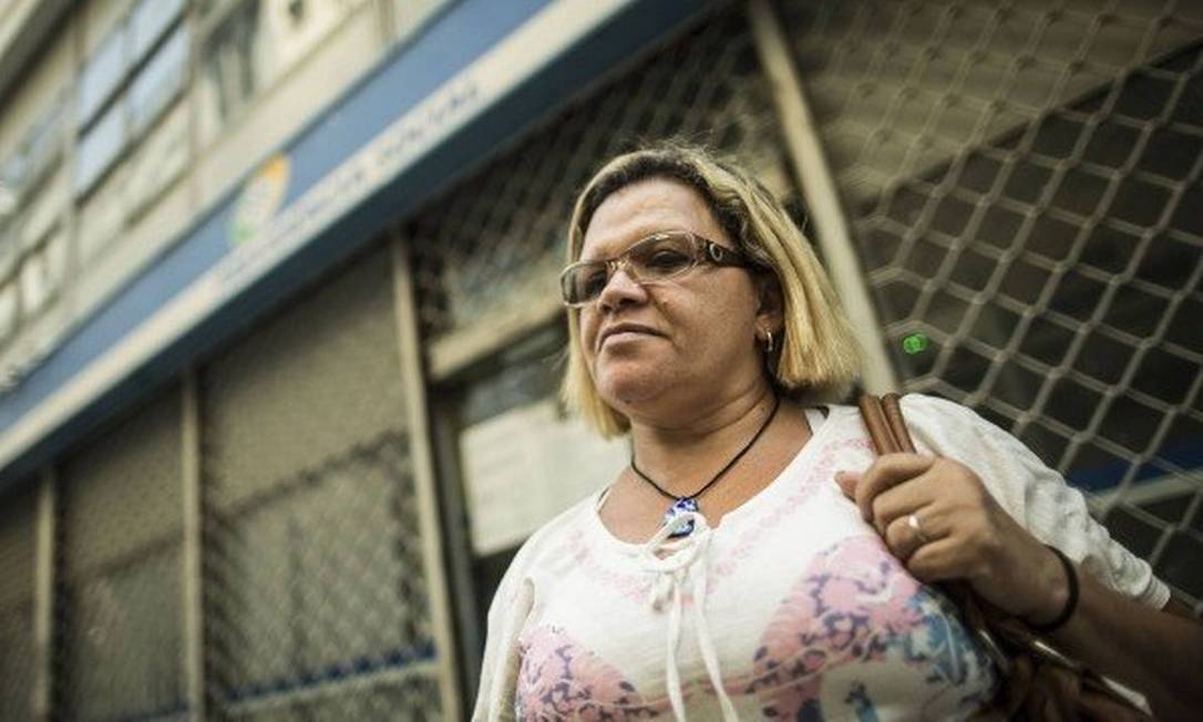 
A pensionista Maria Izabel da Silva Mendonça teme que as mudanças dificultem a vida de viúvos que tinham união estável
Foto:
Guito Moreto - Agência O Globo
