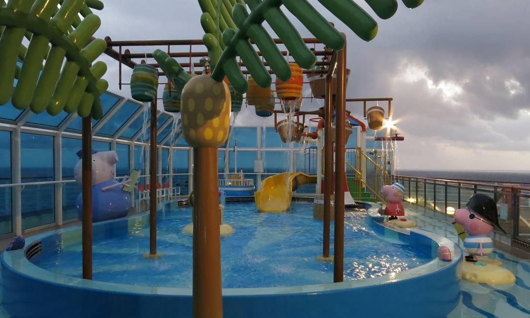 Piscina da área infantil no navio Costa Diadema Foto: André Sarmento / Agência O Globo