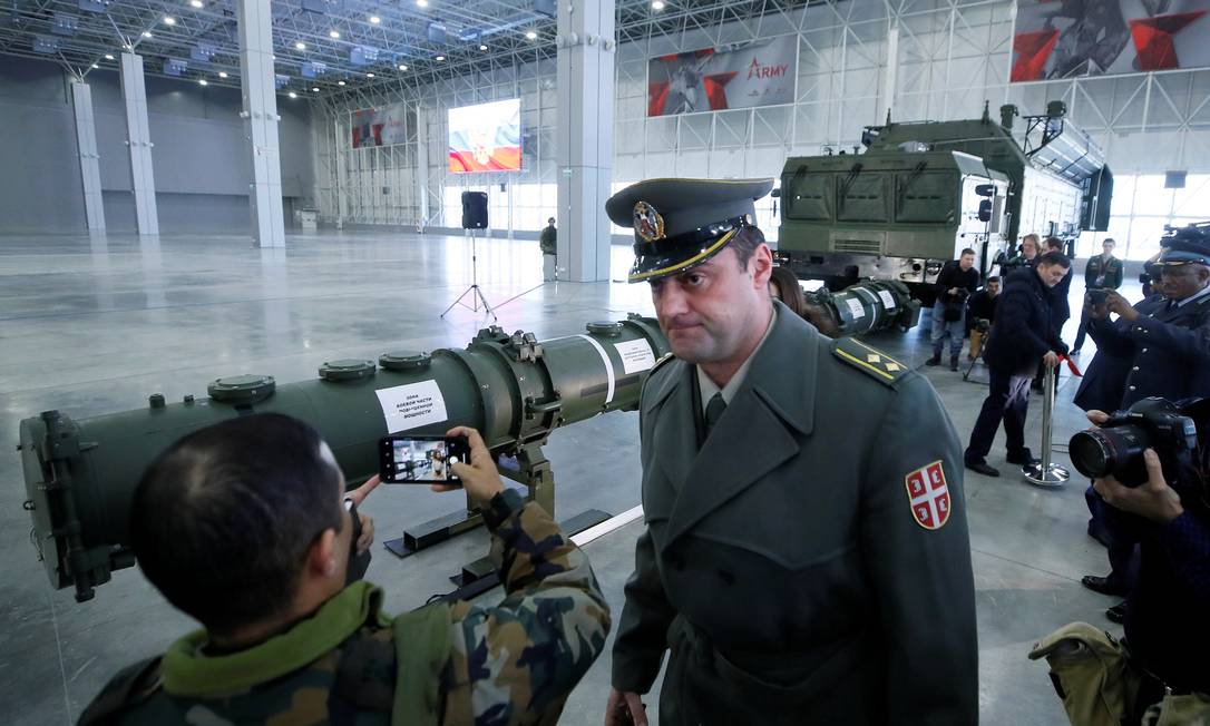 Exposição do míssil SSC-8 realizada pelo Ministério de Defesa, em Moscou Foto: Maxim Shemetov / REUTERS