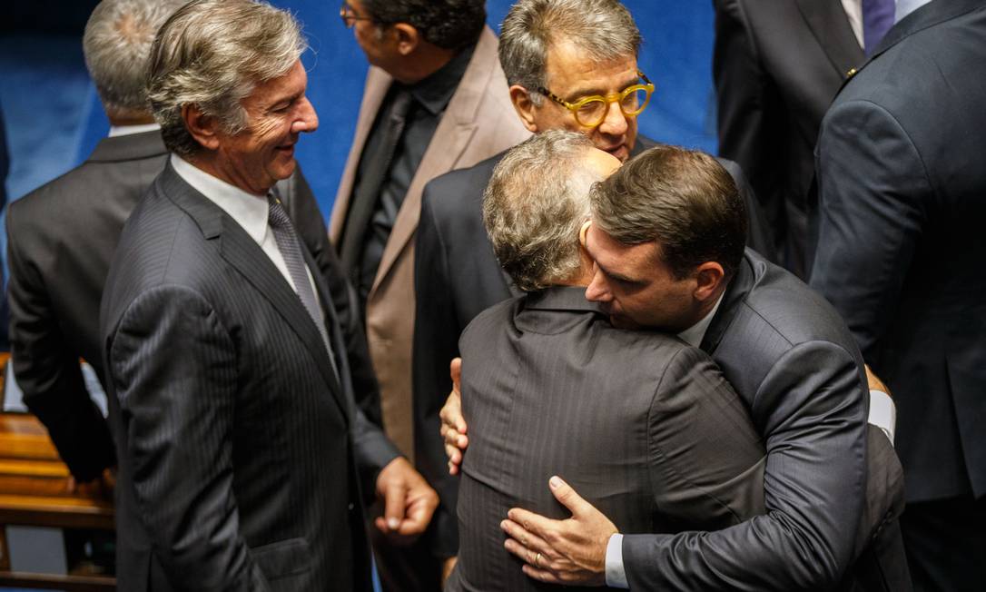 Collor, Renan, Flávio e Paulo Marinho no Senado Foto: Daniel Marenco / Agência O Globo