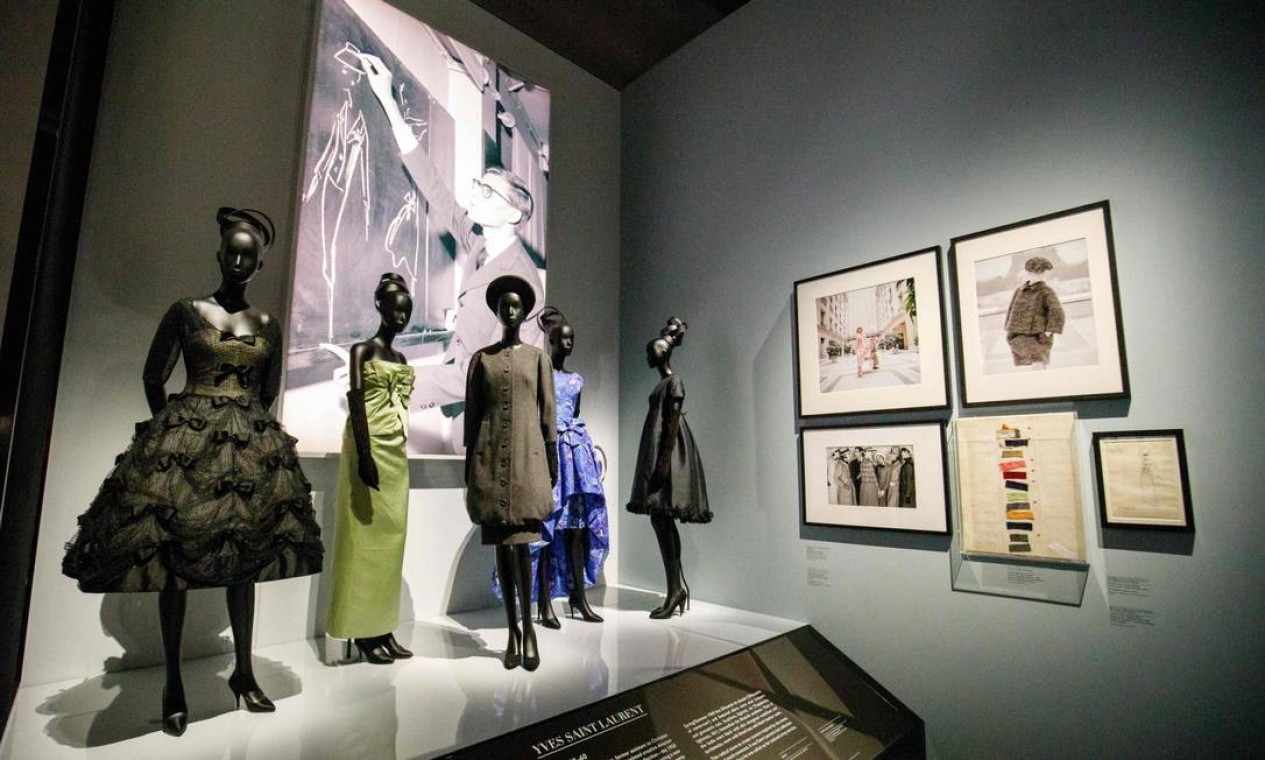 Dior, Costureiro dos Sonhos: veja 25 imagens da mostra no Museu de Artes  Decorativas de Paris – Eleone Prestes