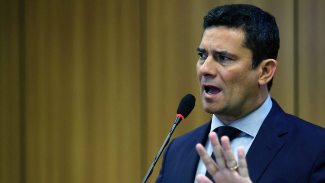 O ministro da Justiça, Sergio Moro, durante o anúncio do pacote de medidas de combate ao crime e à corrupção Foto: Jorge William / Agência O Globo