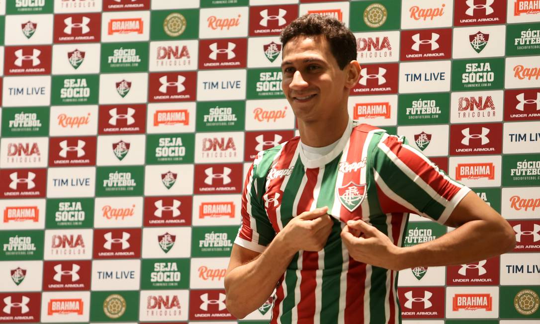Ganso foi apresentado com a camisa 10 no Fluminense Foto: Pedro Teixeira / Agência O Globo