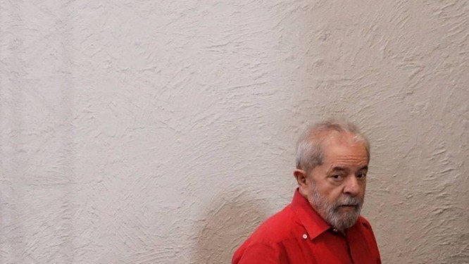 Ex-presidente Luiz InÃ¡cio Lula da Silva estÃ¡ preso desde 7 de abril na SuperintendÃªncia da PolÃ­cia Federal de Curitiba Foto: Nacho Doce / AgÃªncia O Globo