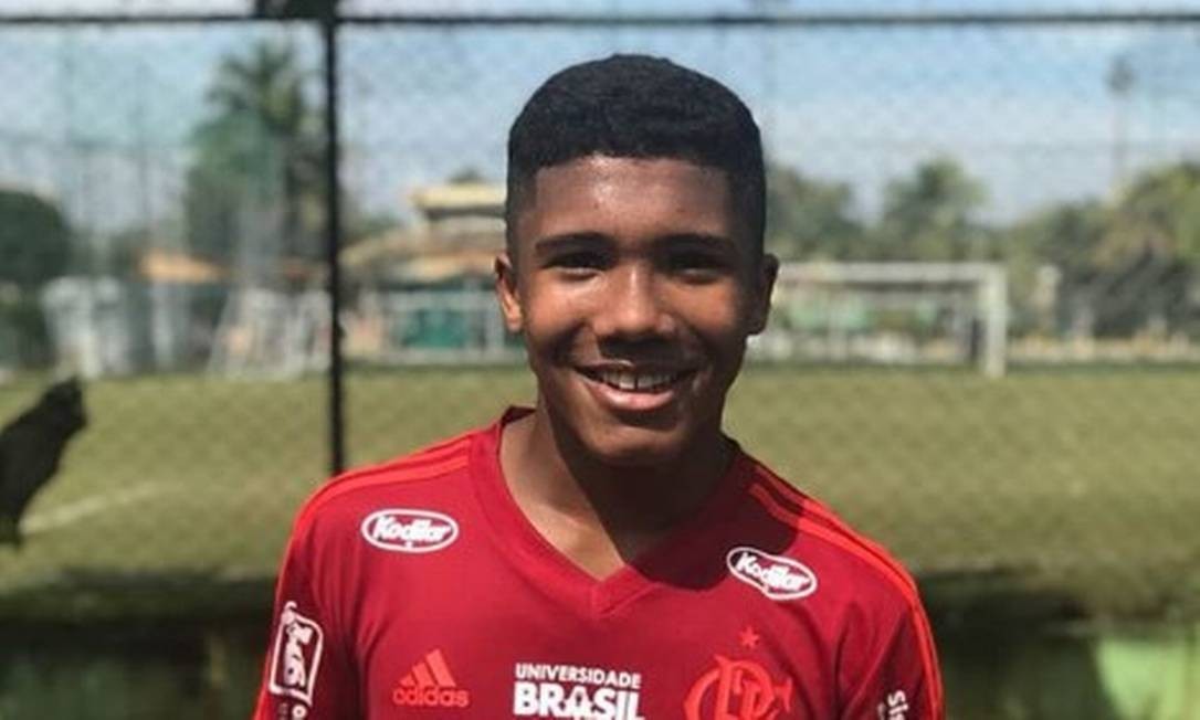 Vítor Isaías chegou ao Flamengo em agosto de 2018. Começou a carreira no esporte atuando pelo Figueirense Foto: Reprodução/Redes Sociais