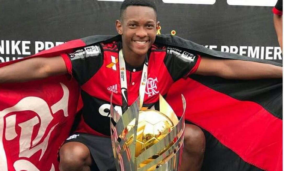 Jorge Eduardo foi campeão em 2018 com a equipe sub-15 do Flamengo Foto: Reprodução