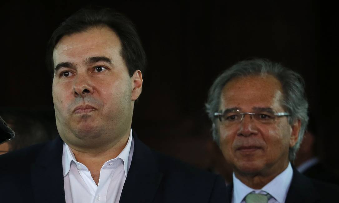 O presidente da Câmara, Rodrigo Maia e o ministro da Economia, Paulo Guedes Foto: Jorge William/Agência O Globo/05-05-2019