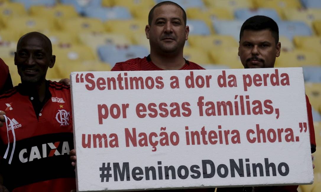 Mensagem de torcedor &agrave;s fam&iacute;lias das v&iacute;timas MARCELO THEOBALD / MARCELO THEOBALD