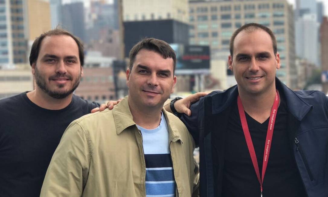 FamÃ­lia Bolsonaro: Carlos, FlÃ¡vio, Jair e Eduardo Bolsonaro Foto: ReproduÃ§Ã£o/ Flickr