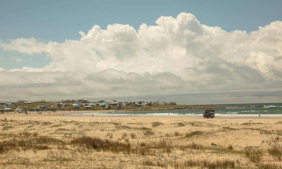 Vista da remota Cabo Polonio, onde não há Wi-Fi e rede elétrica é bem restrita Foto: Tali Kimelman / The New York Times