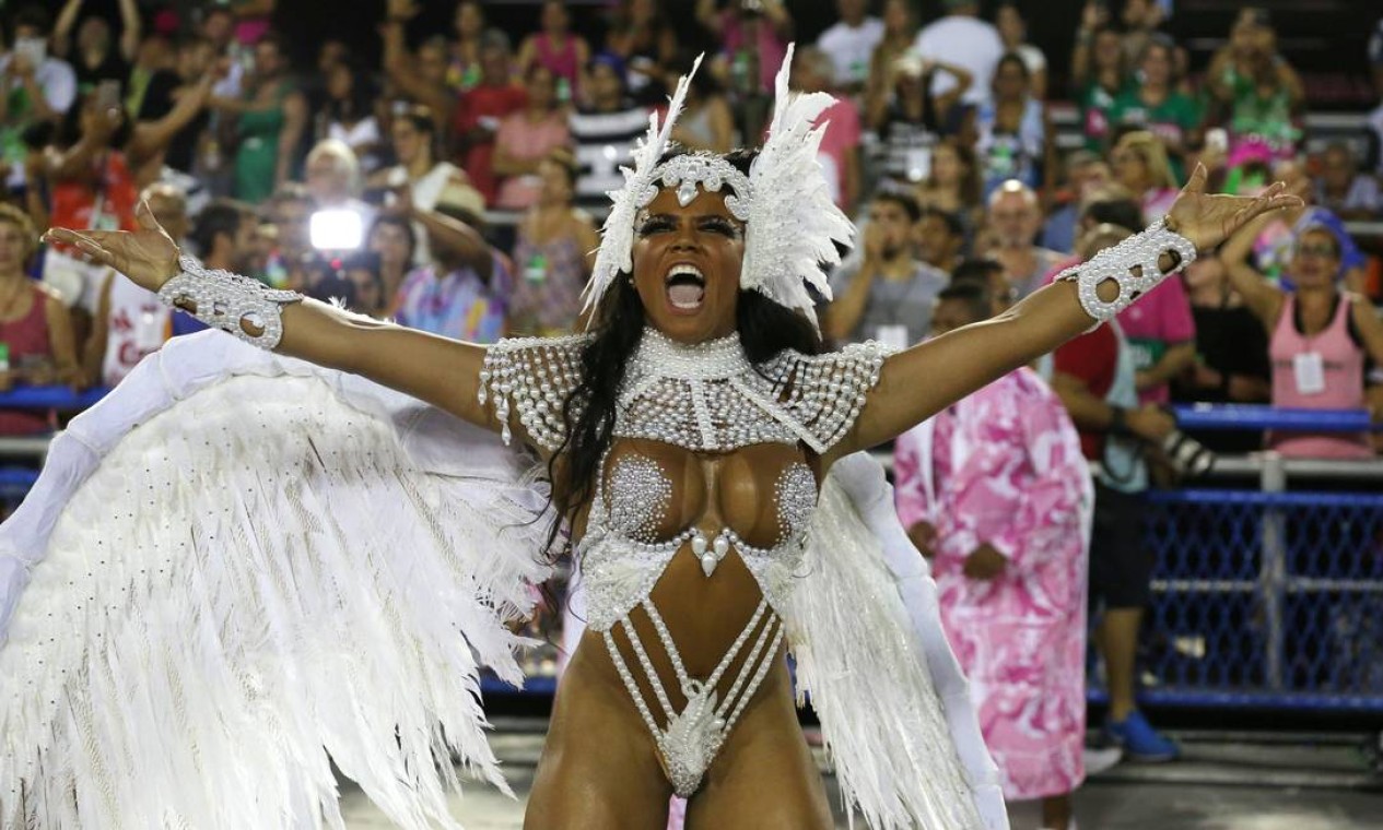 Confira as fotos de Evelyn Bastos, rainha de bateria da Mangueira - Jornal  O Globo