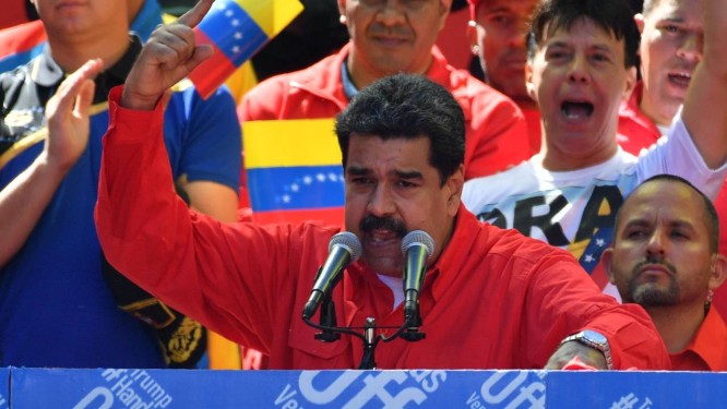 Maduro discurso para apoiadores do governo em Caracas Foto: YURI CORTEZ / AFP