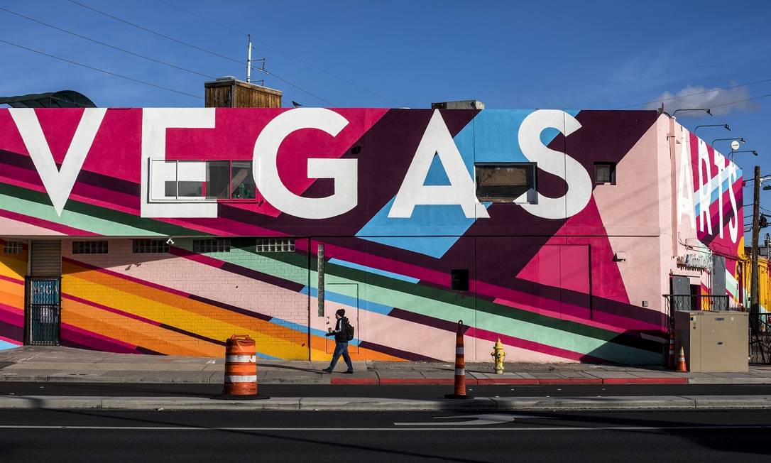 O Arts Factory, que abriga estúdios e pequenas galerias, é o coração do Las Vegas Arts District Foto: Joe Buglewicz / The New York Times