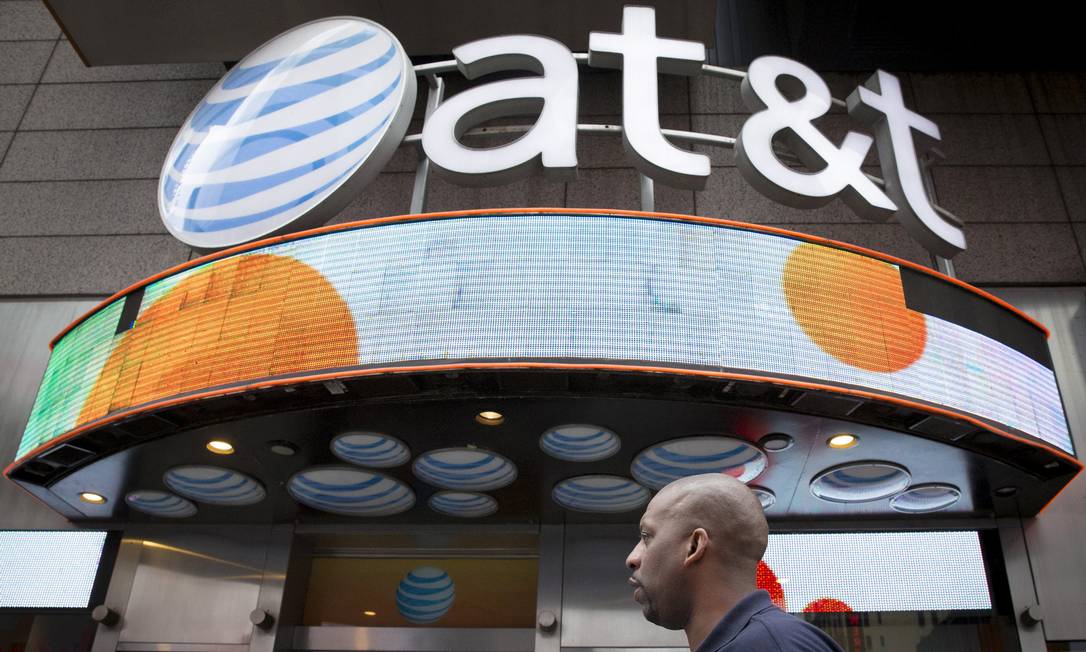 A AT&T adquiriu a Time Warner por US$ 85 bilhões Foto: Brendan McDermid / REUTERS