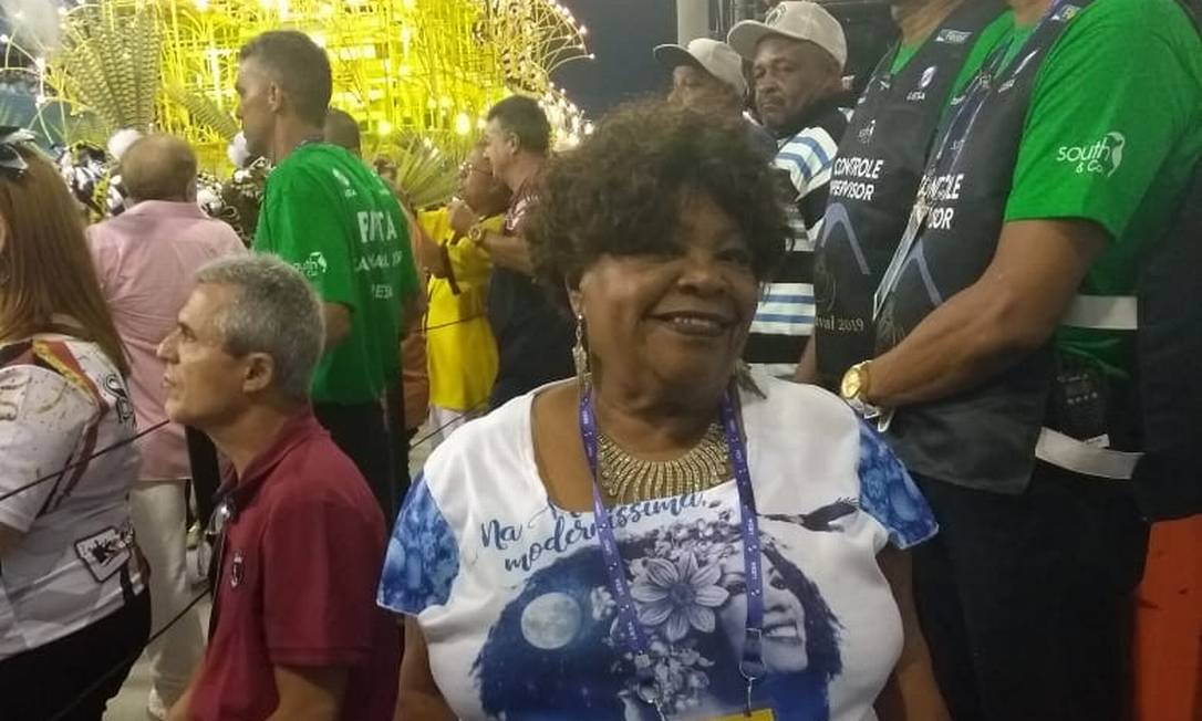 Portela conquista a Sapucaí cantando Clara Nunes - Jornal O Globo