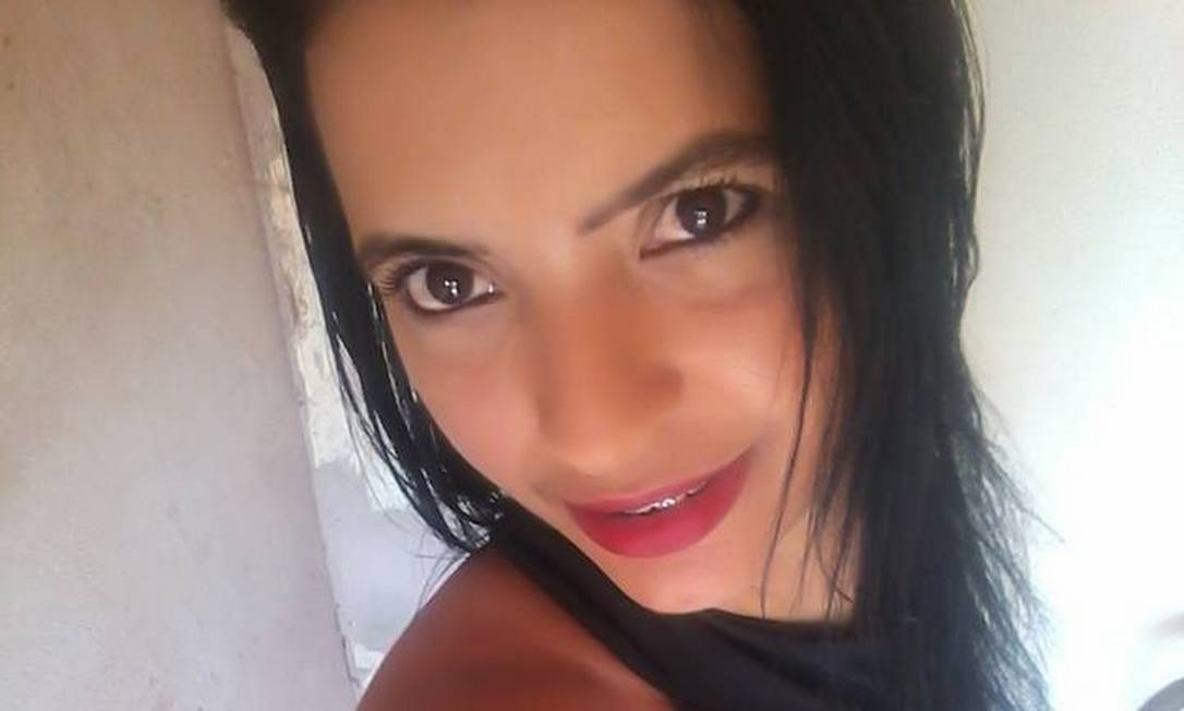 Carla Sampaio, de 36 anos, foi morta pelo namorado Foto: Facebook/Reprodução