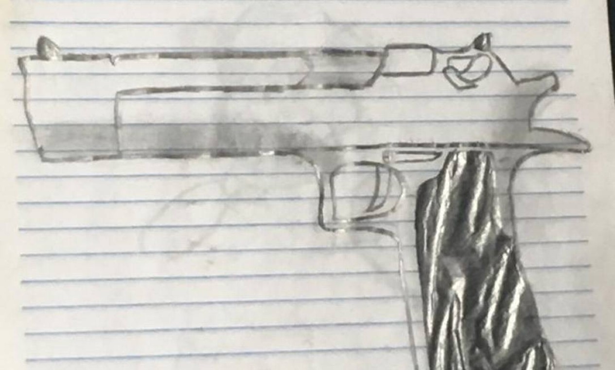 Caderno de assassinos de Suzano tinha desenhos de armas e frases sobre  isolamento - Jornal O Globo